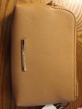 Steve Madden BTRELL Sand Pebbled Zip Wristlet with Tags